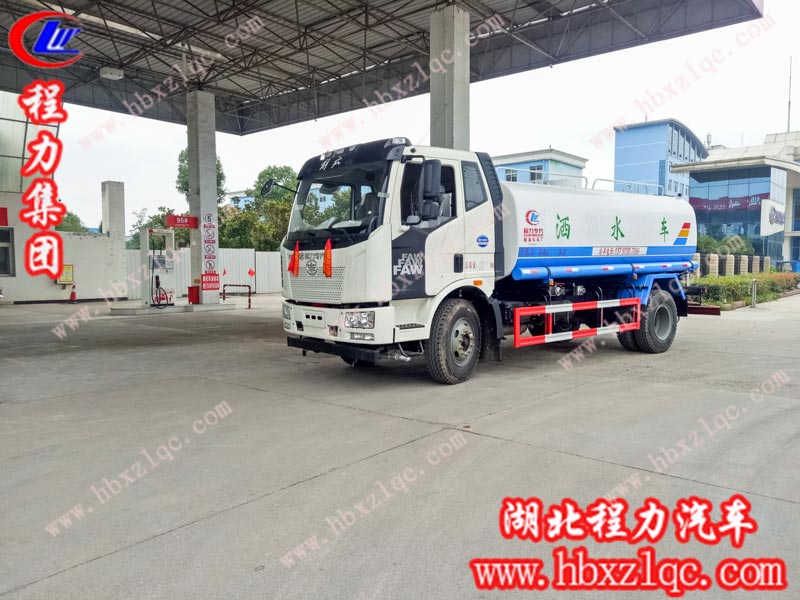 2019/06/27/，胡總在程力集團自提一輛14方解放J6灑水車，單號：25199/70129